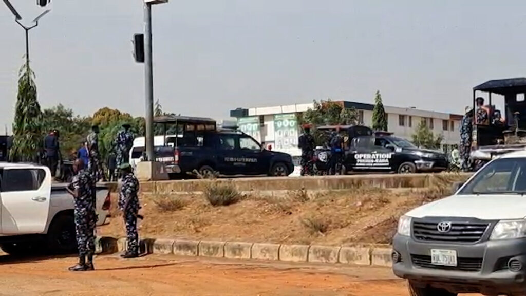 Heavy Security as El-Rufai Arrives Court