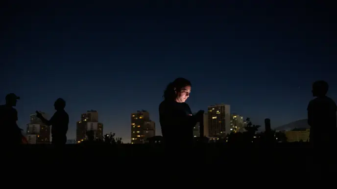 Internet Blackout Leaves Iranians in Darkness