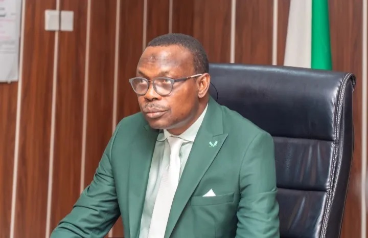 Iziaq Salako, minister of state for health and social welfare