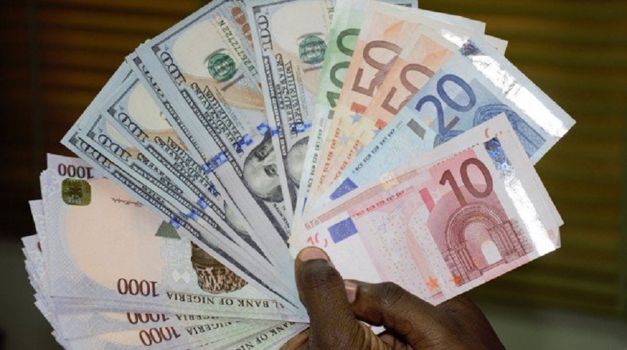 Naira Trades Steady Against Dollar, Pound