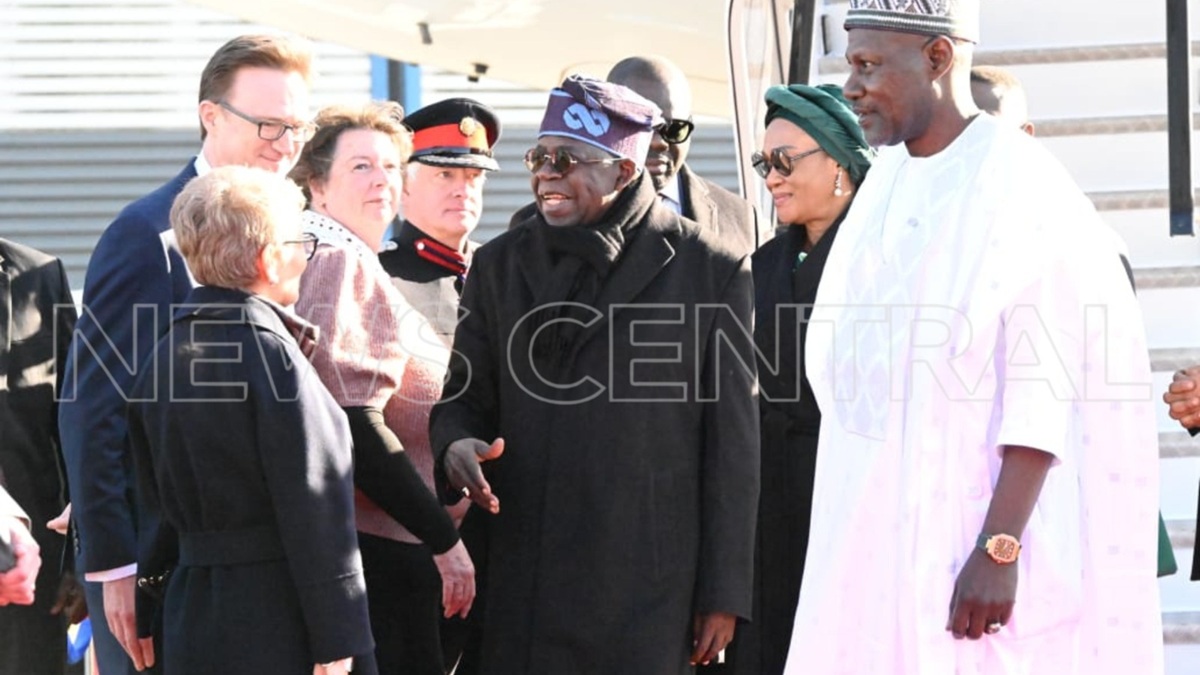 PHOTOS: Tinubu, First Lady Arrive U.K (News Central TV)