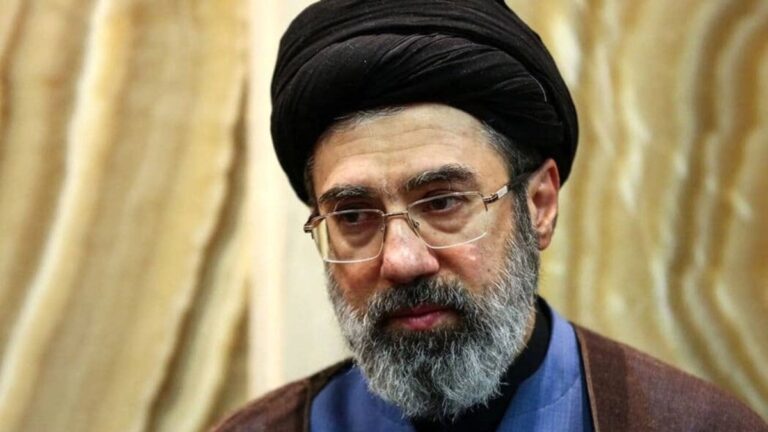 Iran Says Supreme Leader Backs Plan to Reopen Hormuz