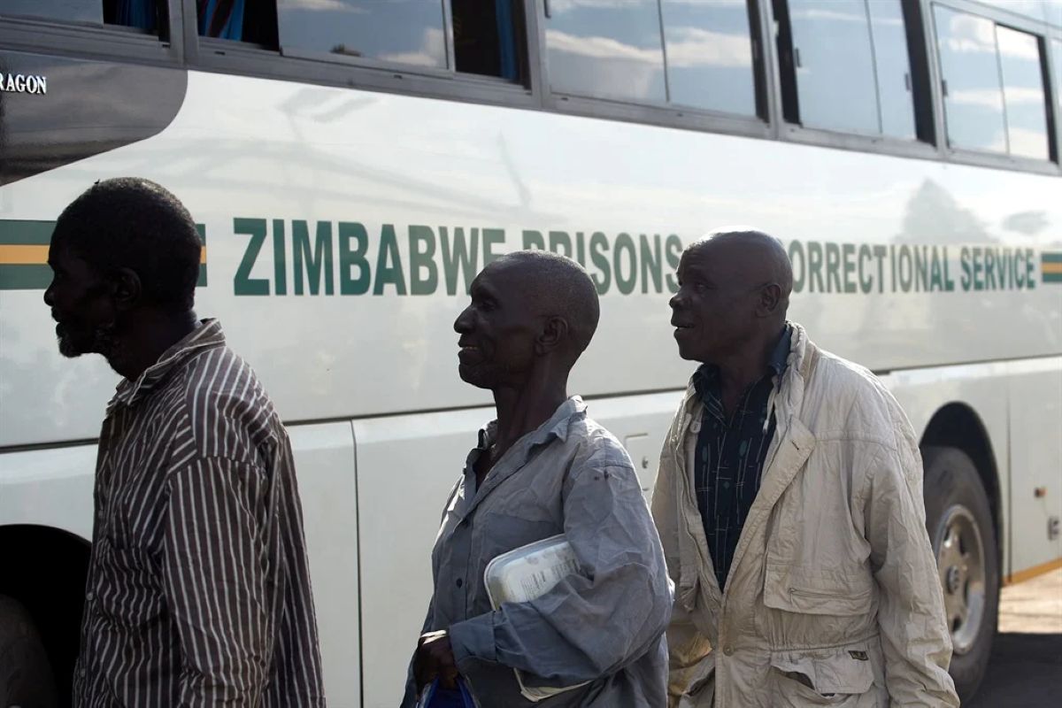 Zimbabwe Begins Prisoner Amnesty to Ease Overcrowding