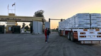 Aid Trucks Resume Crossing Egypt-Gaza Border