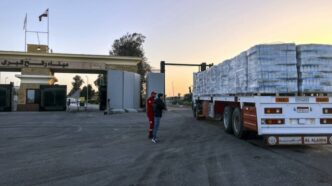 Aid Trucks Resume Crossing Egypt-Gaza Border