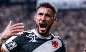 Payet Announces Retirement from Football