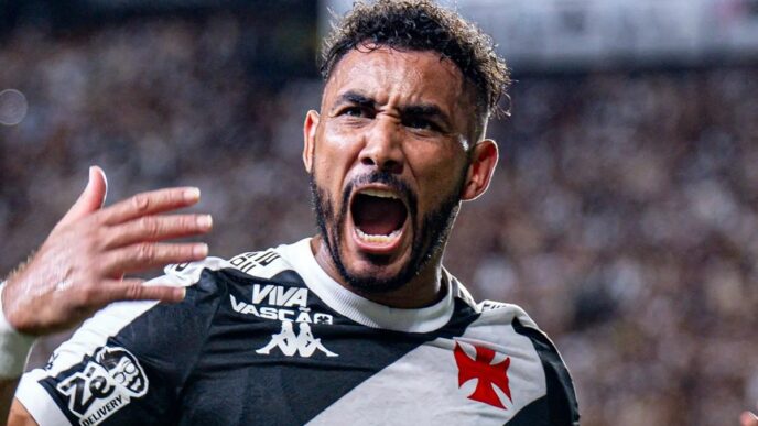 Payet Announces Retirement from Football