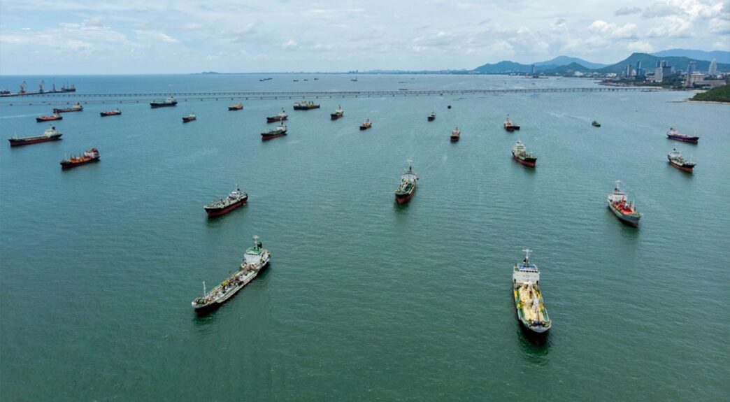 Oil tanker previously anchored in the Strait of Hormuz.