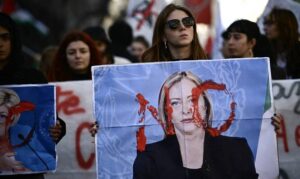Thousands Protest Against Judicial Reforms in Rome