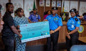 Disu Presents N2.4Billion to Families of Fallen Officers