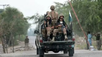 Pakistan Military Kill 22 in Northwest Clashes