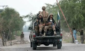 Pakistan Military Kill 22 in Northwest Clashes
