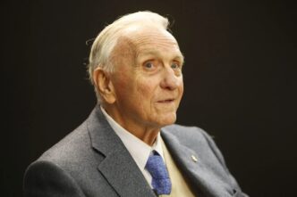 Real Madrid Legend Santamaria Dies at 96