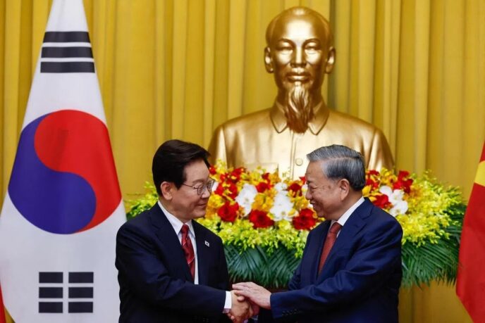 Vietnam, South Korea Sign Tech, Nuclear Power Deals