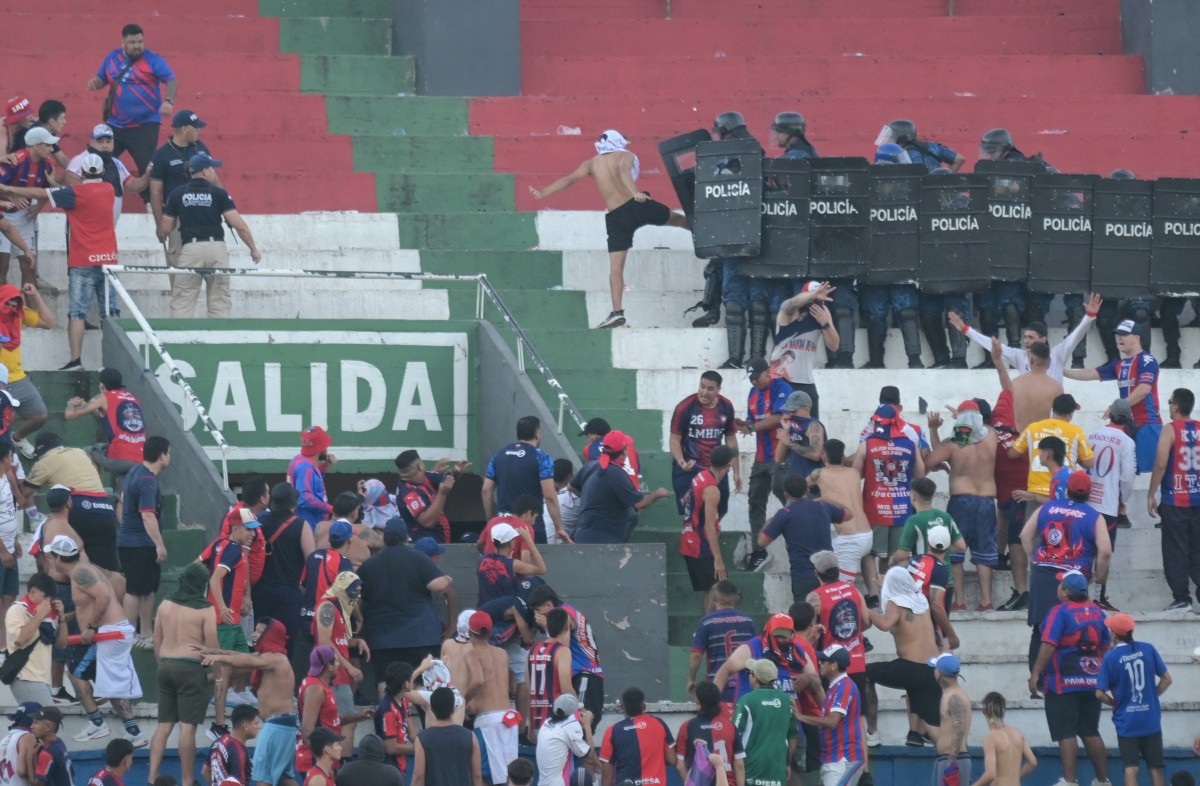At Least 50 Injured in Clash at Paraguay Football Match