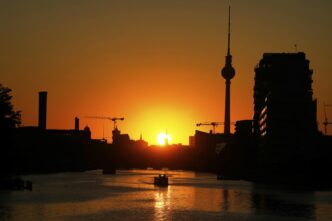 UN Warns Extreme Heat Threatens Food Systems (News Central TV