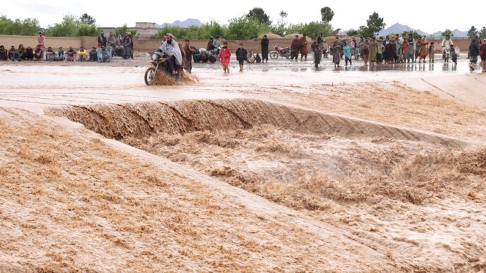 Heavy Rains Kill 121 in Afghanistan, Pakistan