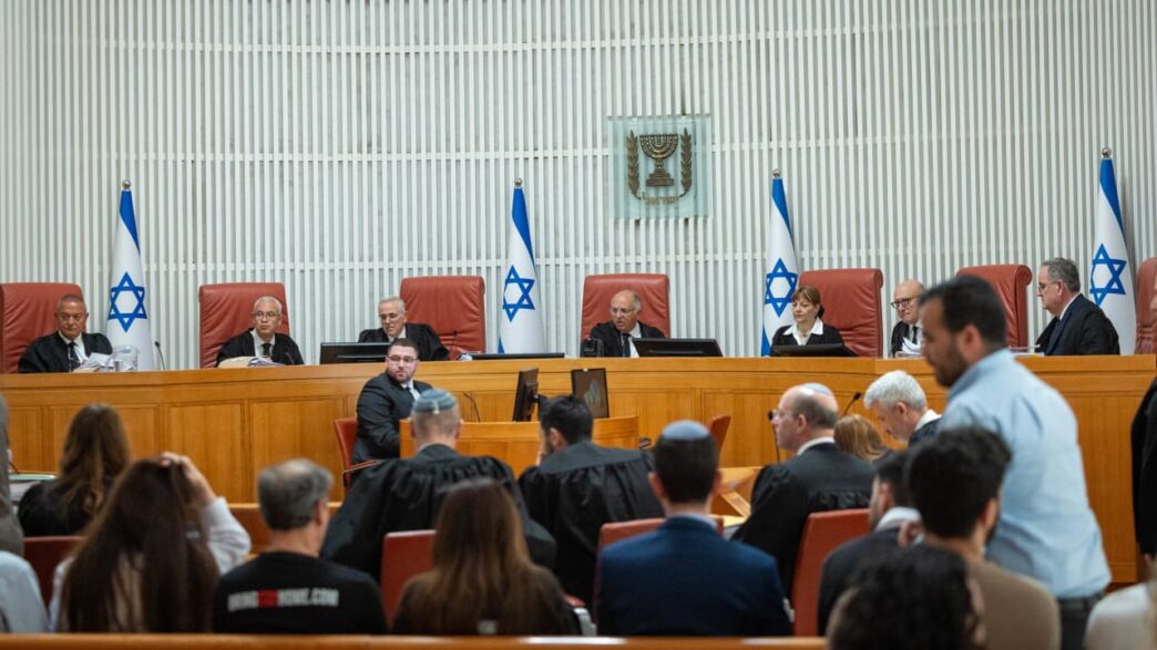 Court (News Central TV)