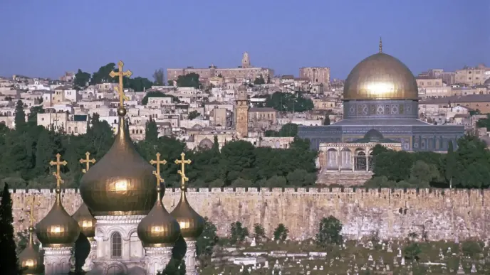 Jerusalem Observes Quiet Good Friday (News Central TV)