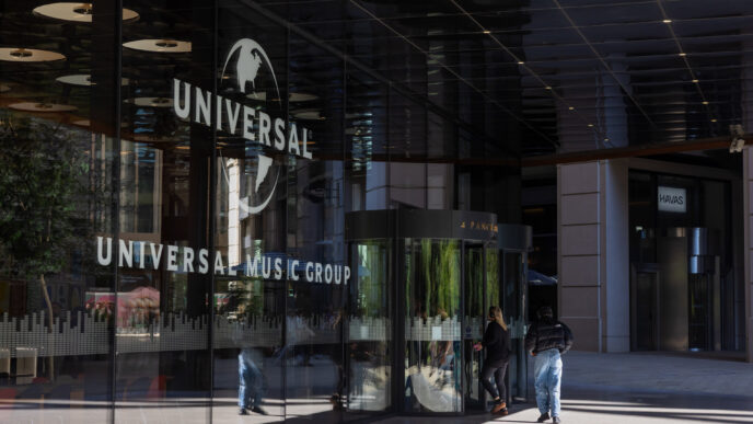 Pershing Square (News Central TV)