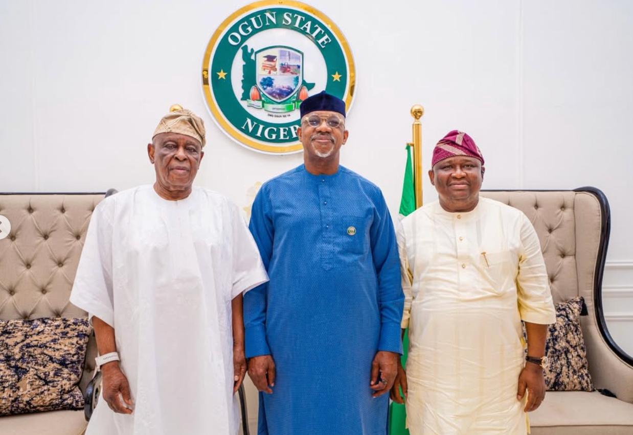 Yayi (News Central TV)