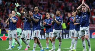 Alvarez Penalty Earns Atletico Draw with Arsenal