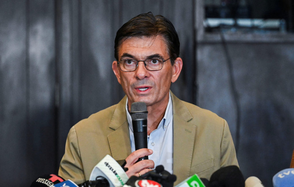 Bolivia Ends 15-Year Dollar Peg to Revive Economy (NewsCentral TV)