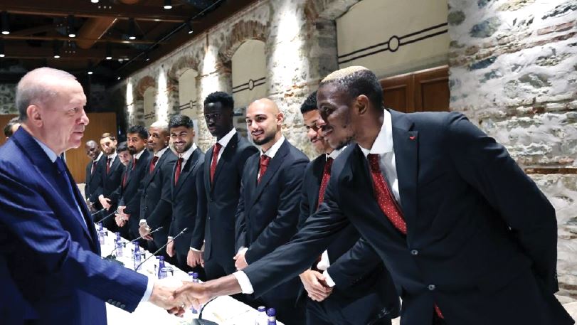 Turkey’s President Hosts Osimhen, Galatasaray Squad(NewsCentral TV)