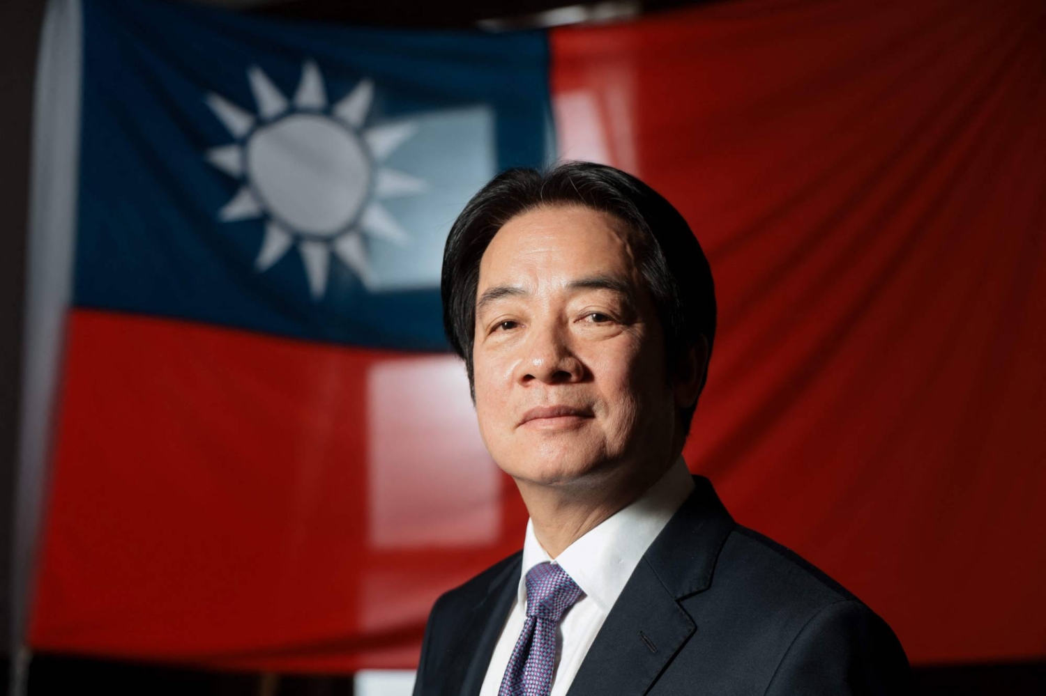 Trump to Speak With Taiwan President Over US & China Tension (Newscentral TV)