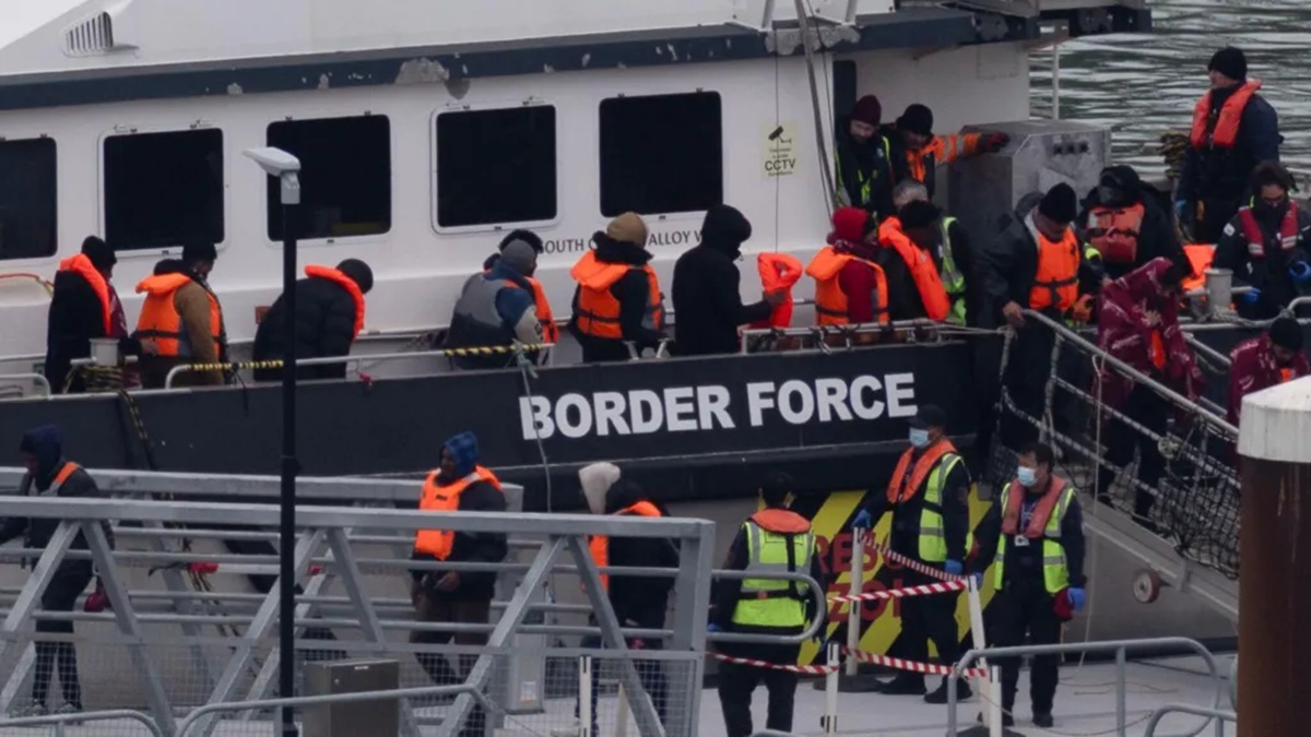 Two Migrants Die off French Coast Attempting Channel Crossing