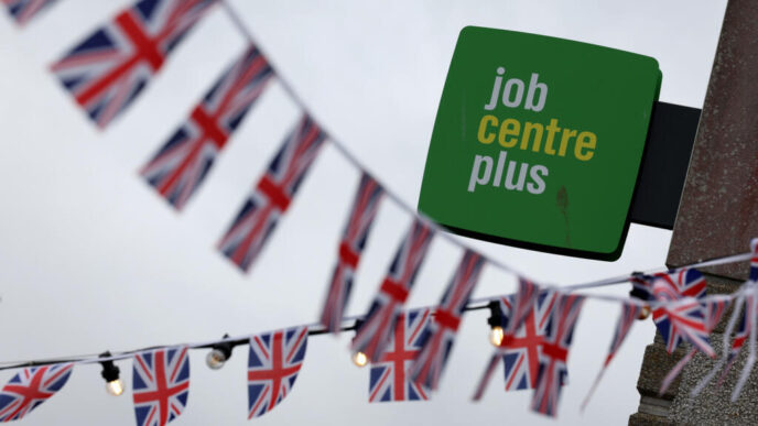 UK Faces Risk of ‘Lost Generation’ of Jobless Youth (NewsCentral TV)