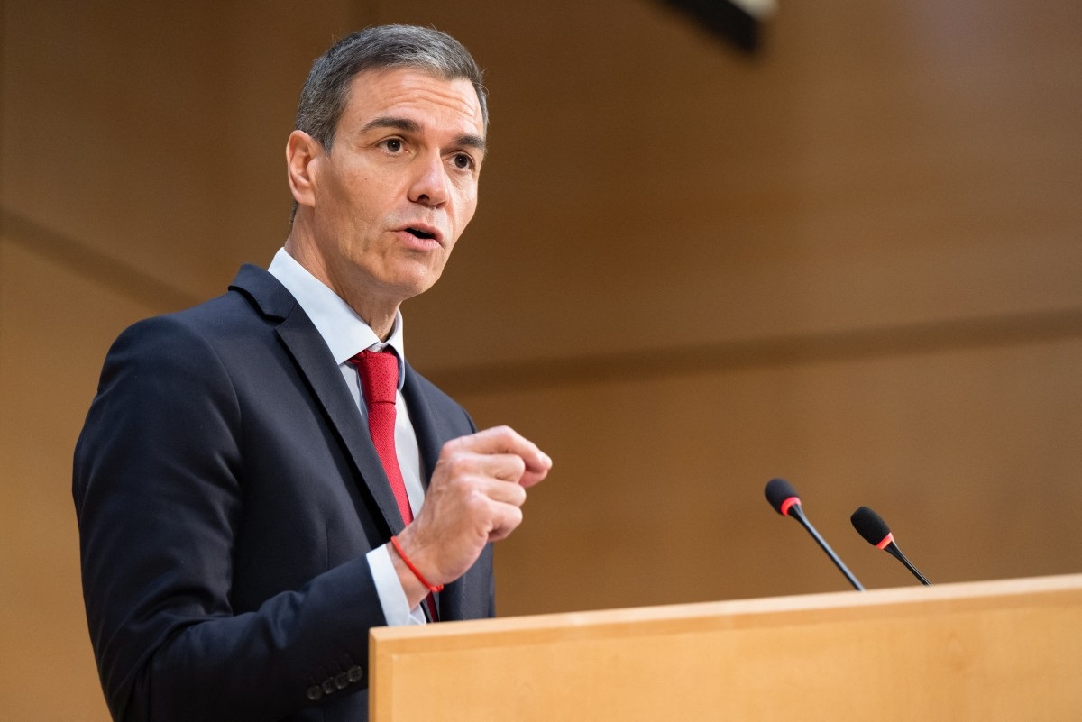 Thousands Rally in Madrid Demanding Sanchez's Resignation
