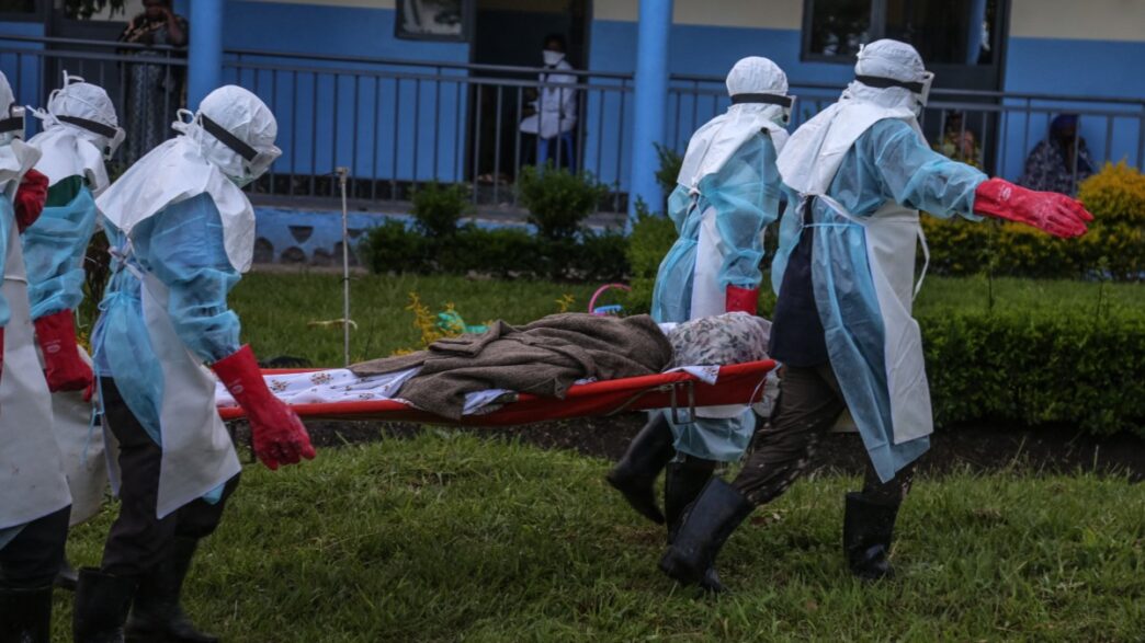 Dutch Hospital Admits Possible Ebola Patient (NewsCentral TV)