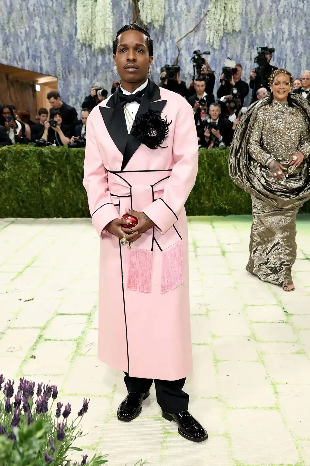Photos: Stars Stun At Met Gala (News Central TV)