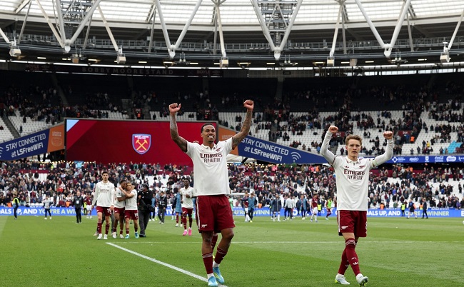 Arsenal Edge West Ham Over VAR Controversy