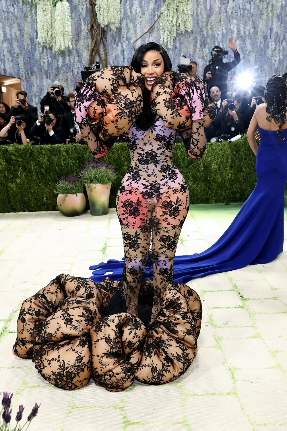 Photos: Stars Stun At Met Gala (News Central TV)