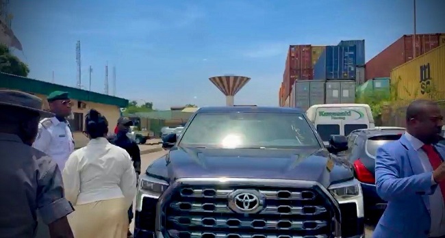 Customs Hands Over Stolen Luxury Cars to Canada