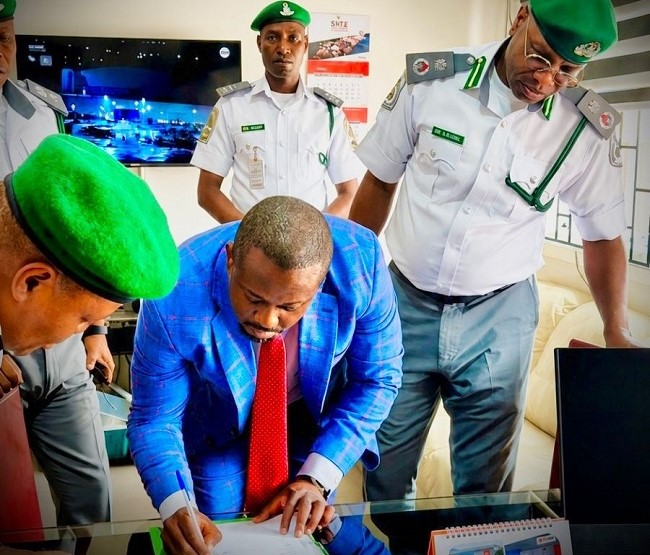Customs Hands Over Stolen Luxury Cars to Canada