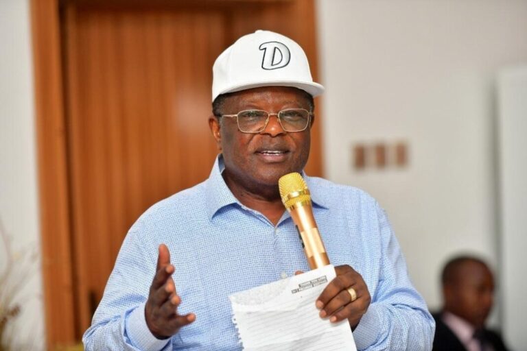 Benin-Onitsha Road: Umahi Threatens Contractor’s Arrest