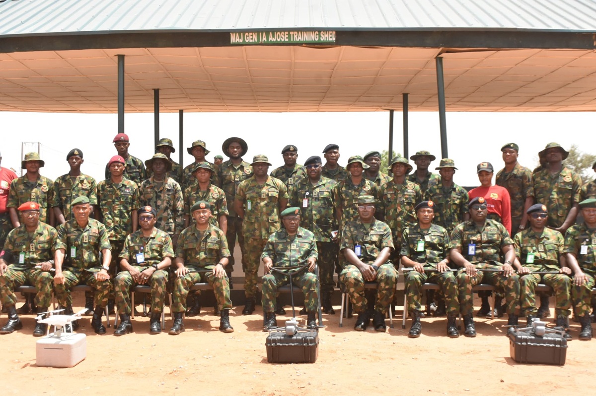 The General Officer Commanding 8 Division and Commander, Sector 2, Joint Task Force (North West), Major General Bemgba Paul Koughna with the pilots Photos: Nigerian Army