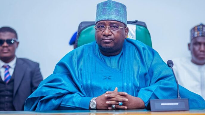 ‎Kebbi Governor Submits APC Nomination Form for Second Term