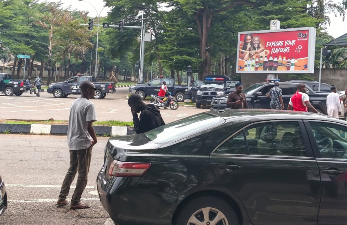 Police Block Venue of PDP Faction’s Ratification Convention