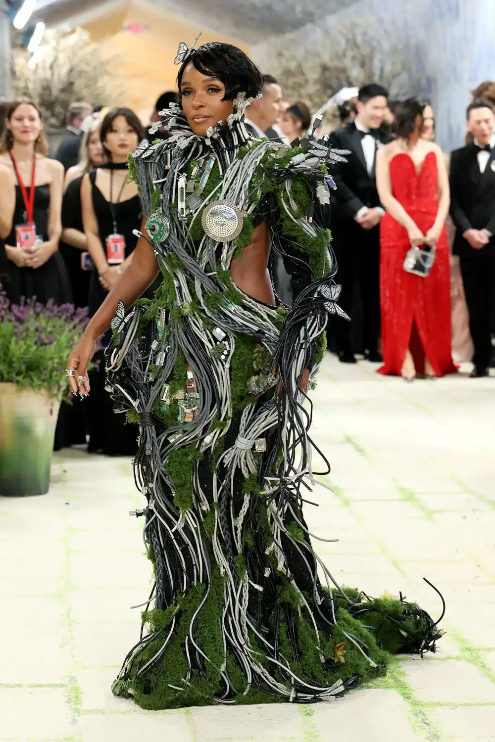 Photos: Stars Stun At Met Gala (News Central TV)