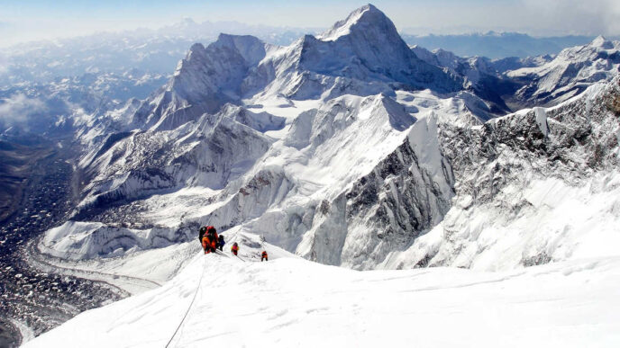 Mount Everest (News Central TV)