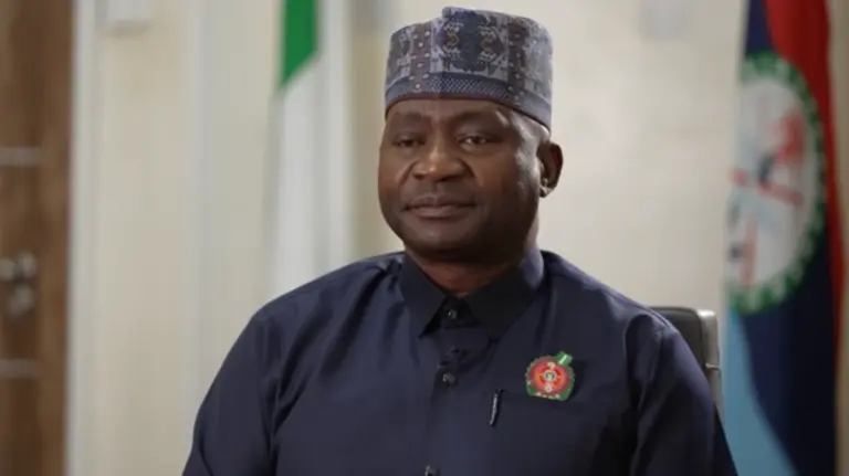 Defence Minister Threatens Lawsuit Over Resignation Rumours
