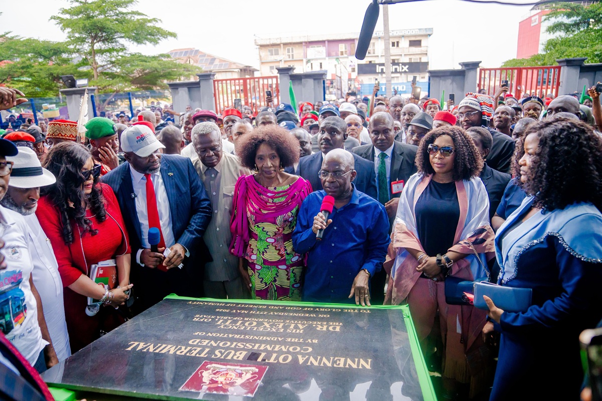 Otti Commissions Nnena Oti Bus Terminal in Umuahia