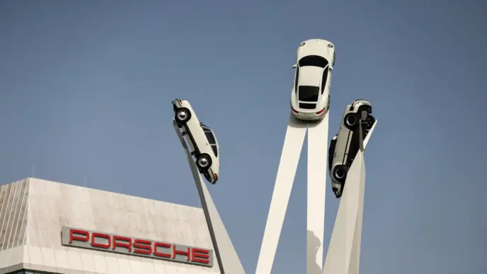 Porsche (News Central TV)