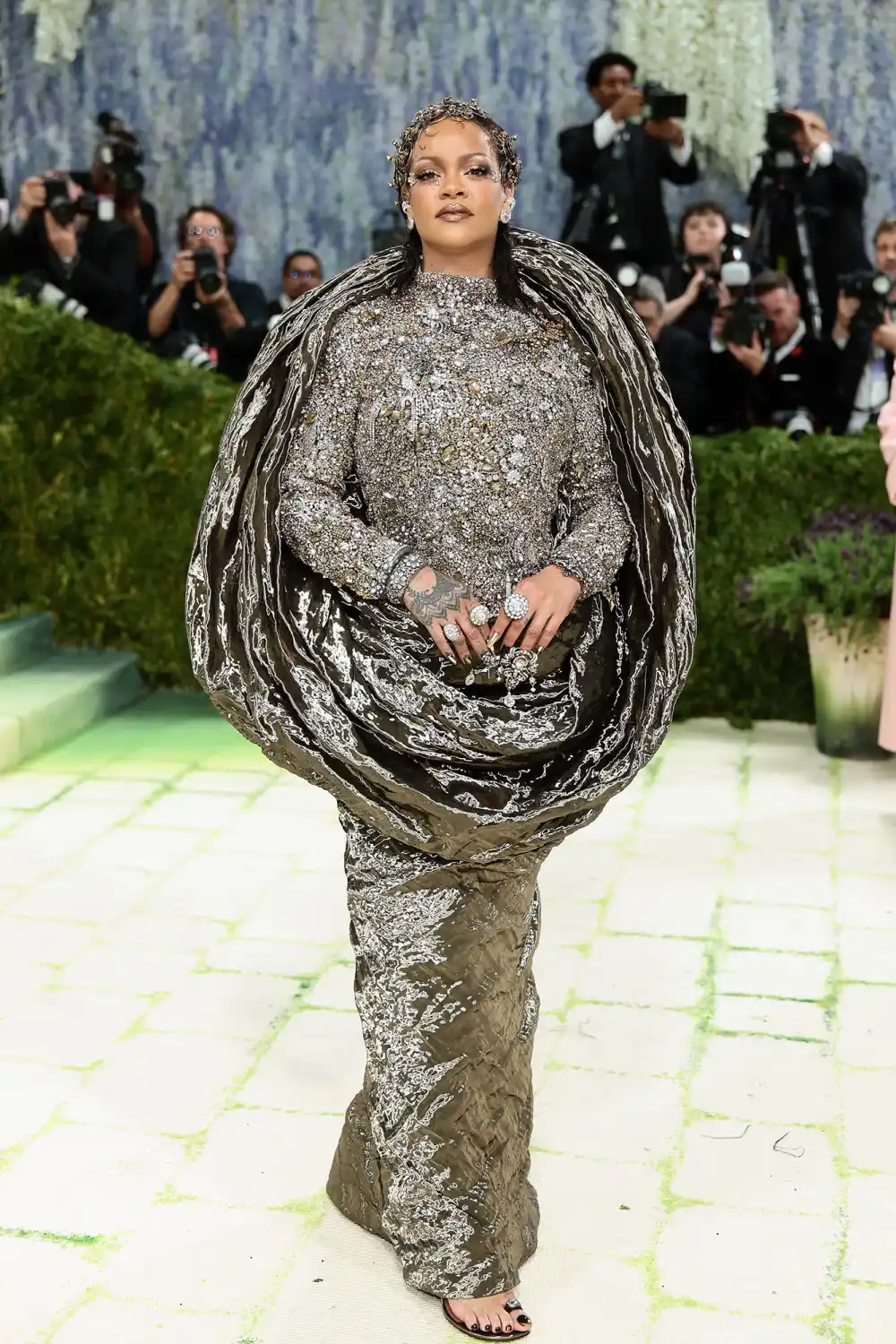 Photos: Stars Stun At Met Gala (News Central TV)