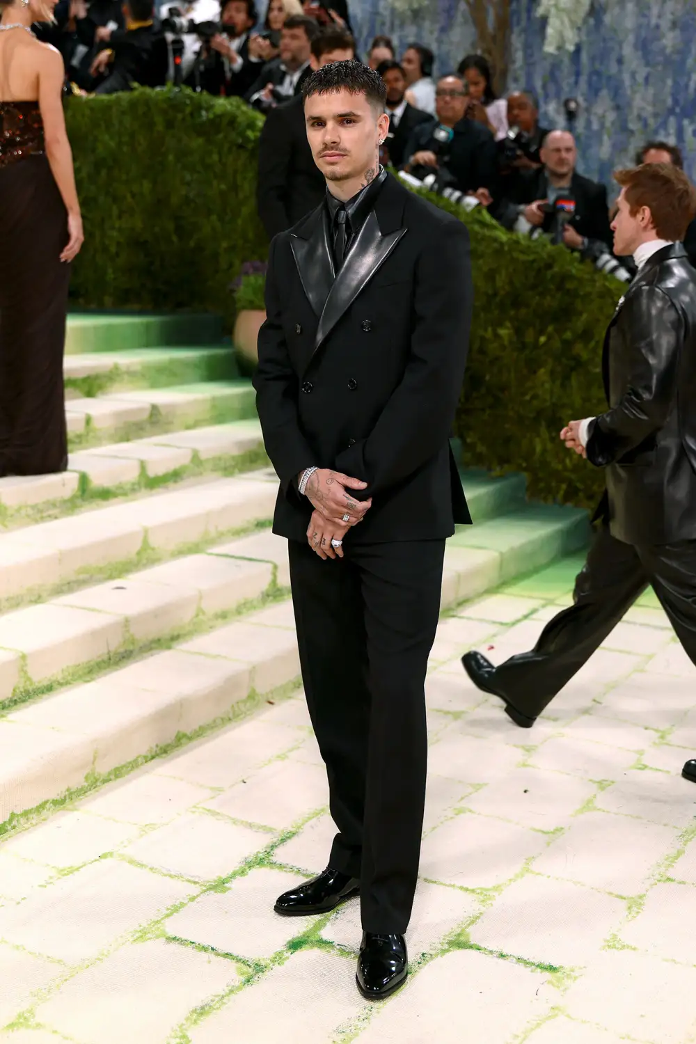 Photos: Stars Stun At Met Gala (News Central TV)