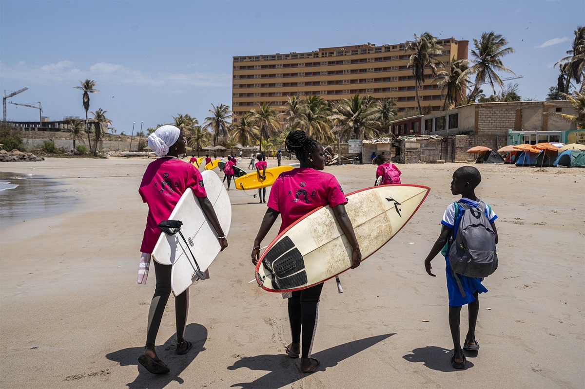 Senegalese Surfer Empowers Young Female Surfers (News Central TV)